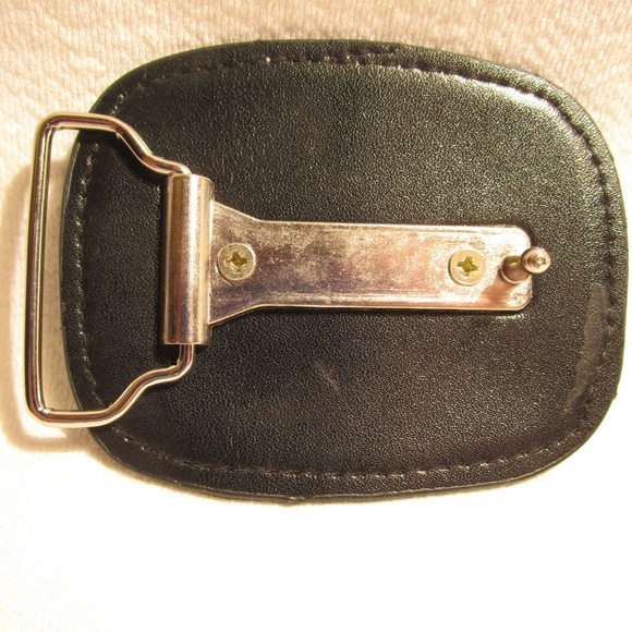 Skull & Bones Leather Belt Buckle - Picture 4 of 7